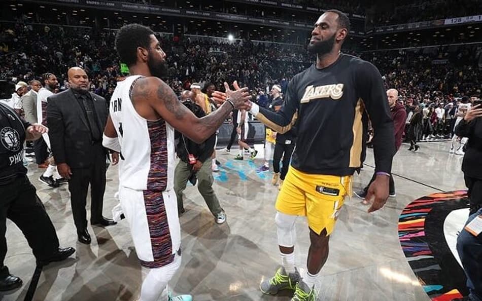 Kyrie Irving pede, e Mavs vão tentar troca envolvendo LeBron James