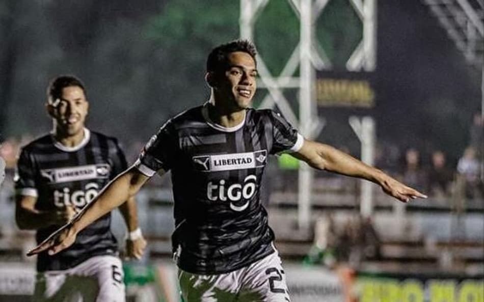 Libertad se inspira no passado para superar o Atlético-MG