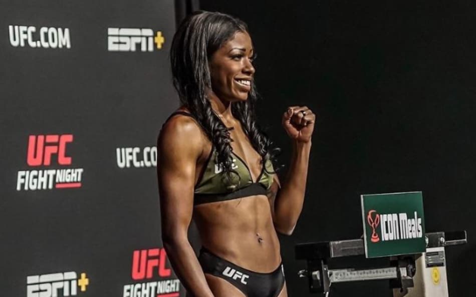 Atleta do UFC cogita largar o esporte e iniciar carreira de influenciadora