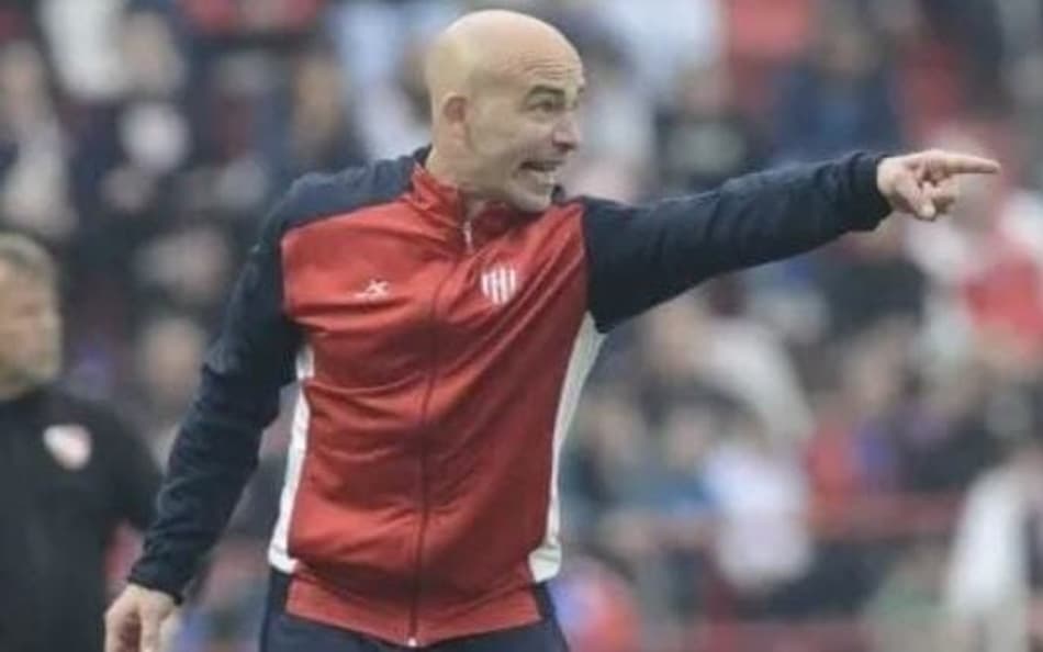 Escândalo marca a contratação de técnico em clube da América do Sul