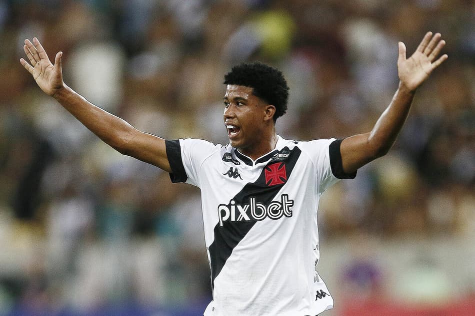 Com cinco novidades, Vasco divulga a lista de relacionados para o jogo contra o Goiás