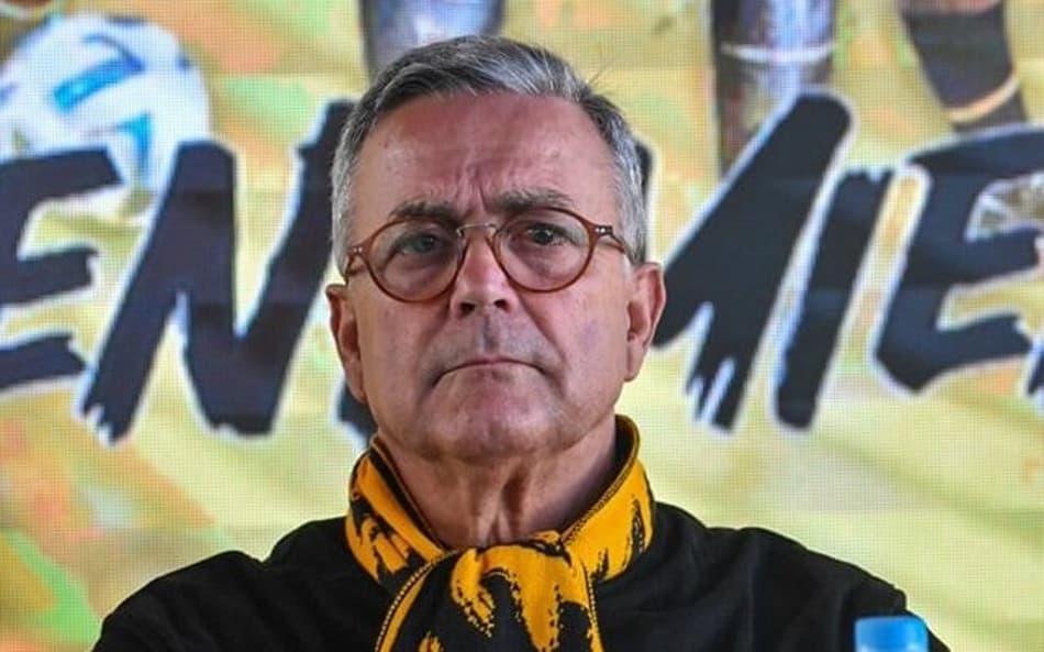 The Strongest muda novamente de técnico na temporada