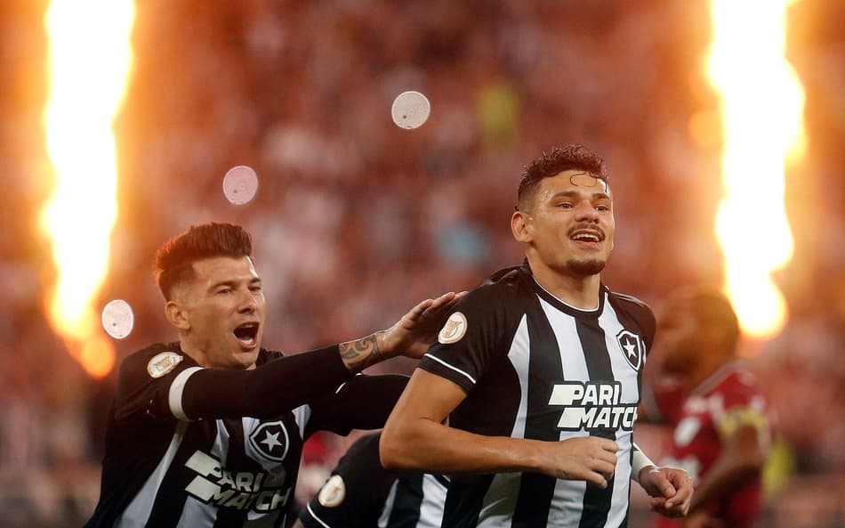 VÍDEO: veja os melhores momentos da vitória do Botafogo sobre o Fortaleza pelo Brasileirão
