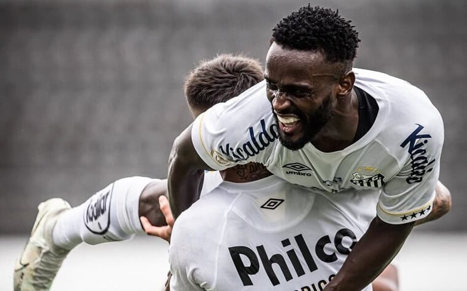 VÍDEO: melhores momentos da eletrizante vitória do Santos sobre o Goiás pelo Brasileirão