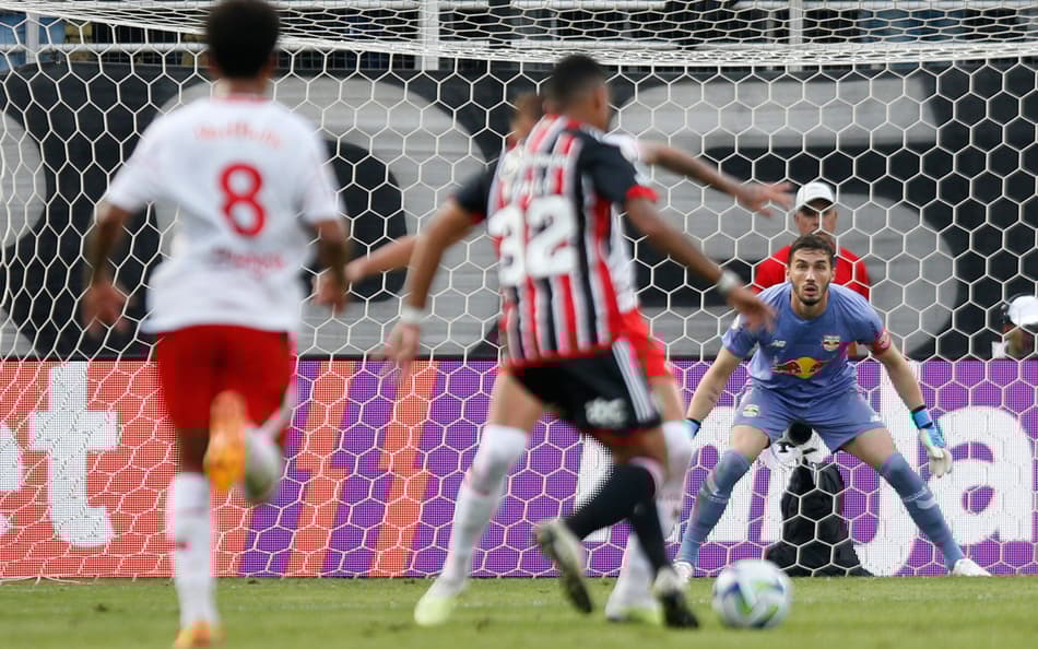 VÍDEO: melhores momentos do empate entre RB Bragantino e São Paulo pelo Brasileirão