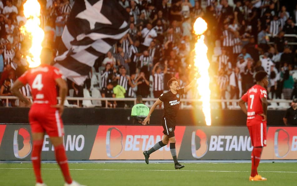 VÍDEO: veja os melhores momentos da vitória do Botafogo sobre o Red Bull Bragantino pelo Brasileirão