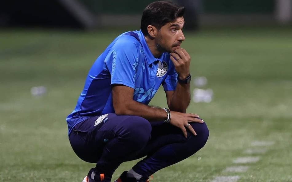 Como o estilo de jogo dos treinadores pode afetar suas apostas