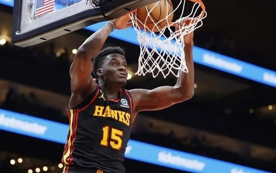 Três opções de troca para Clint Capela