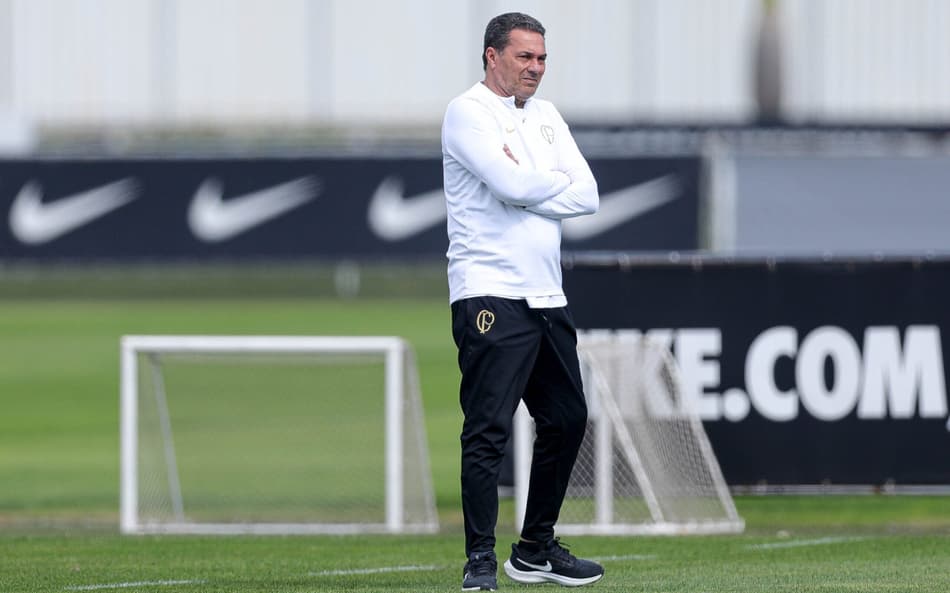 Em busca de paz, Luxemburgo pode alcançar feito que não acontece há dois anos no Corinthians