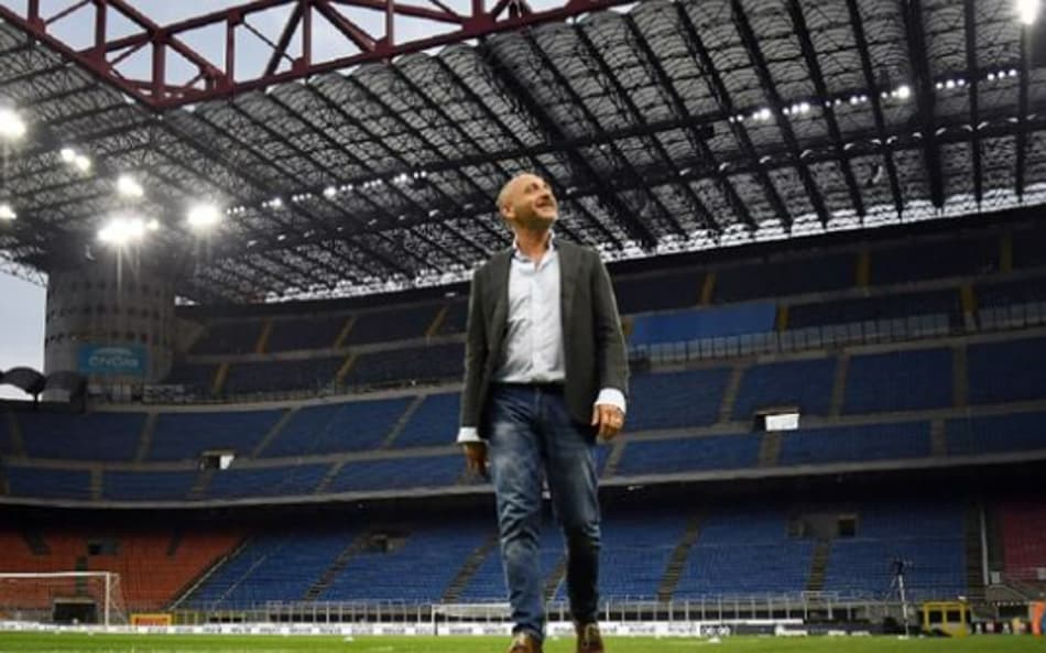 Diretor-de-futebol-da-Inter-de-Milao-tem-conta-fake-para-seguir-esposas-de-jogadores-Foto-Divulgacao-Inter-de-Milao-aspect-ratio-512-320
