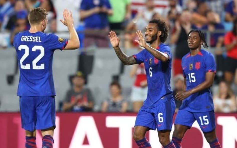 Copa Ouro: Jamaica e EUA aplicam goleadas e passam de fase