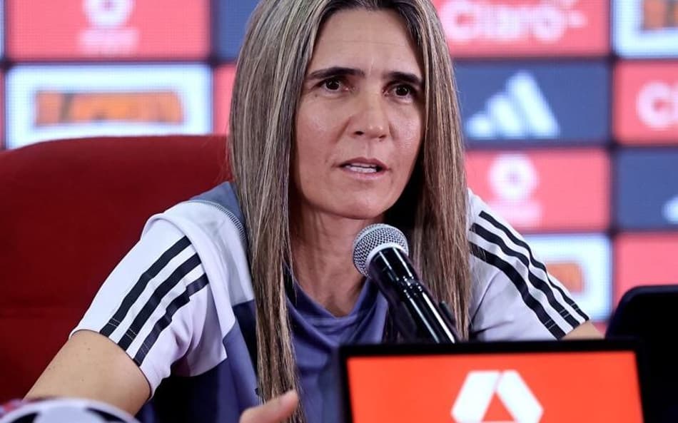 Treinadora brasileira, Emily Lima faz primeira convocação da seleção do Peru