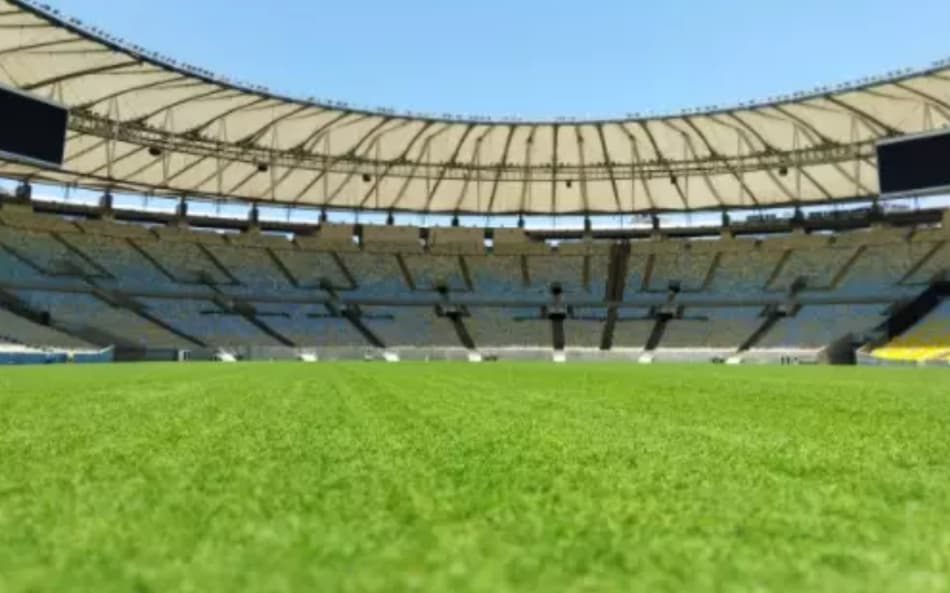 Após reclamação de Gabigol, jornalista faz duras críticas sobre condições dos gramados no Brasil