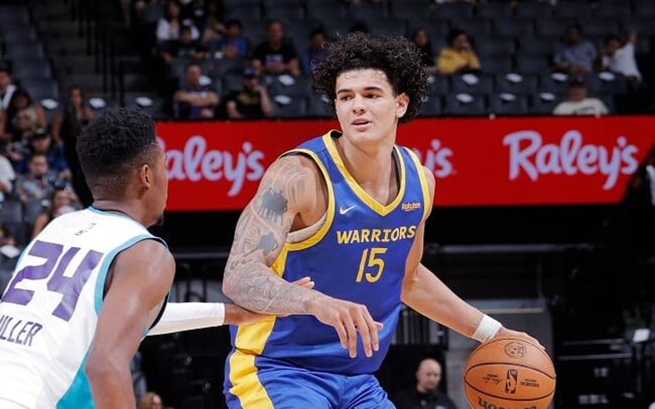 Gui Santos brilha em vitória do Warriors sobre o Hornets