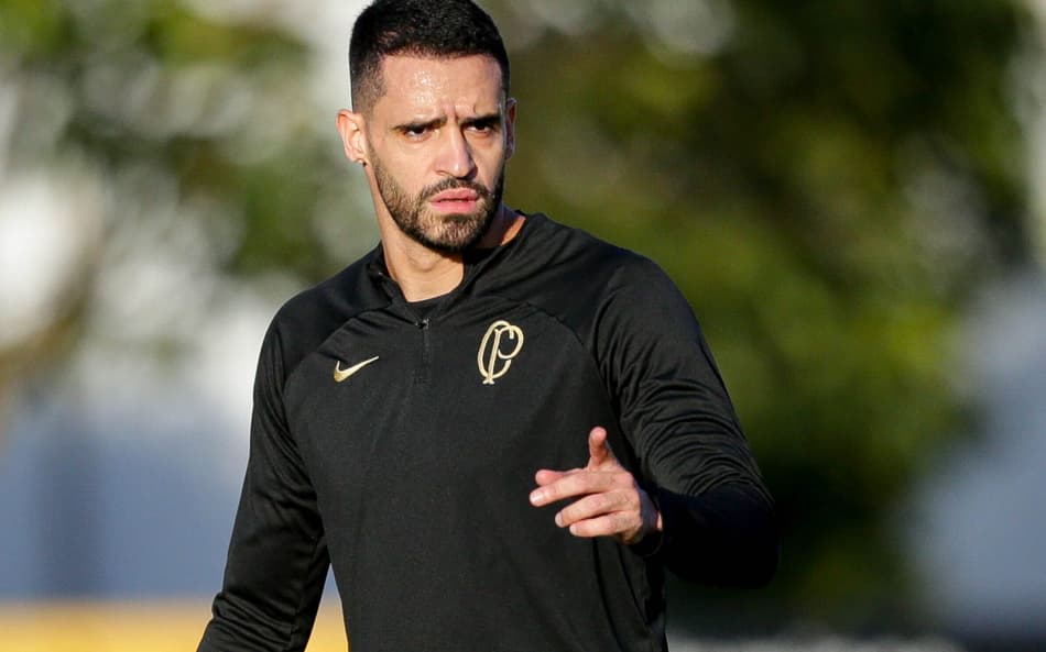 Ausência de Renato Augusto contra América-MG ‘estremece’ relação com torcedores do Corinthians