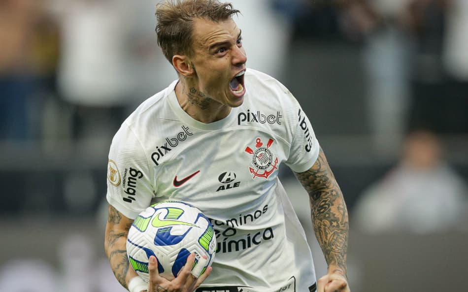 Em meio a sondagens, Róger Guedes quer seguir no Corinthians, mas analisará propostas