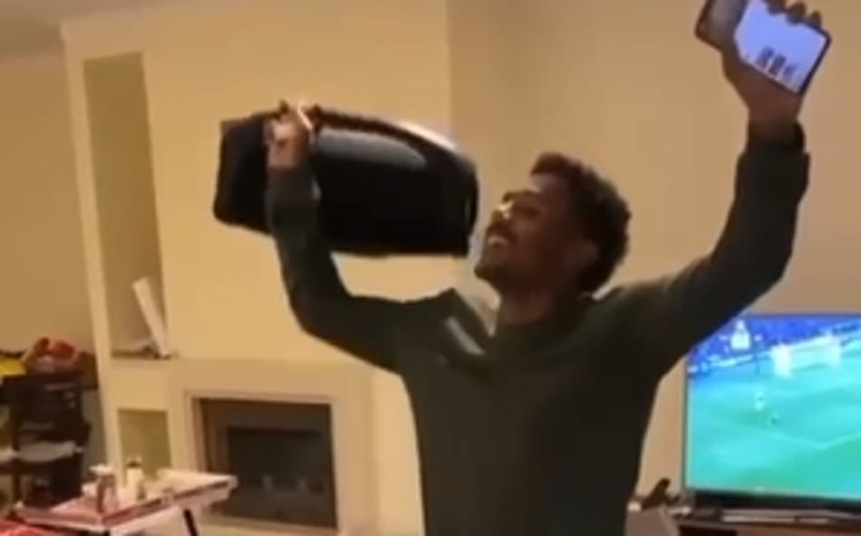 Na mira do Flamengo, Wendel viraliza dançando música de Gabigol nas redes sociais; assista