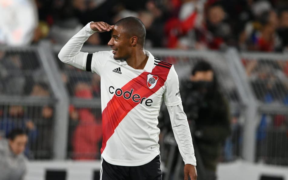 Interesse do Fla em Claudinho, faz River Plate respirar com De La Cruz