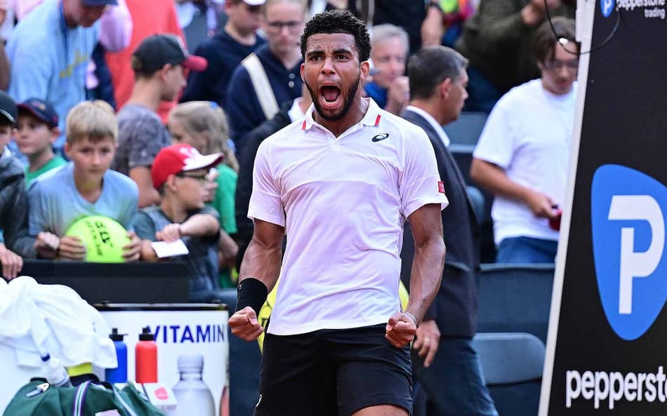 Zverev avança à semifinal em Hamburgo. Ruud leva pneu e está fora