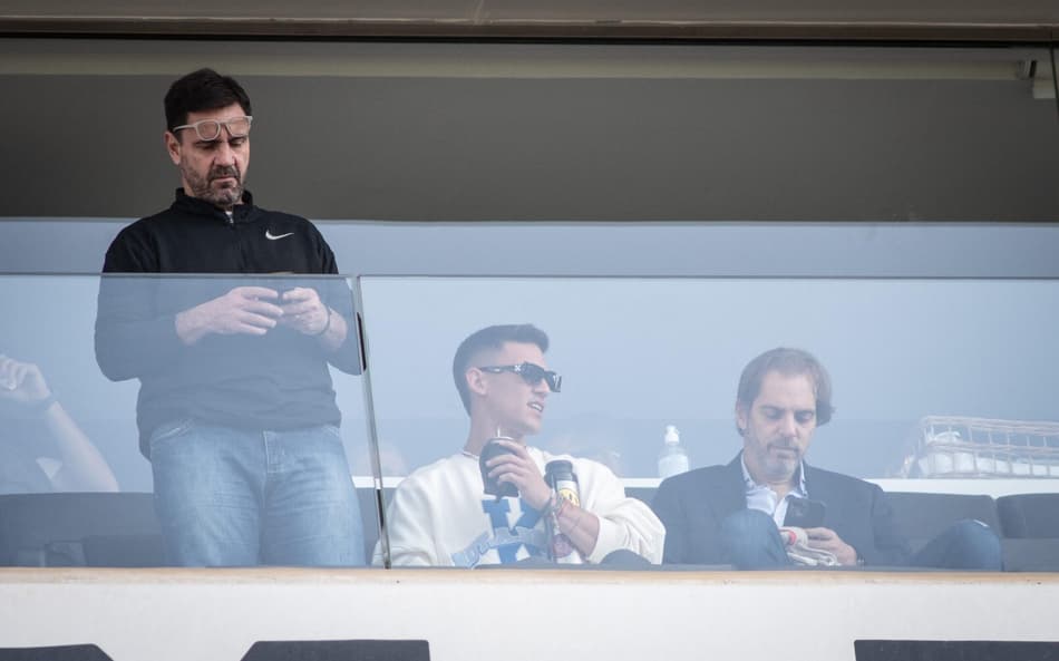 !Reforço na área! Matías Rojas vai à Arena e assiste a jogo do Corinthians