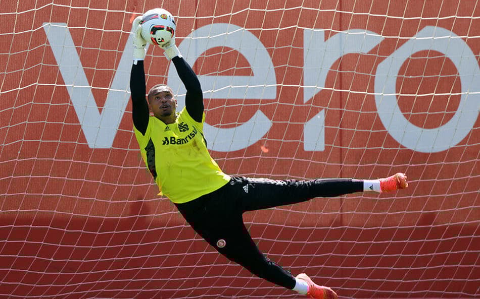 Contratação de Rochet incomoda o titular John