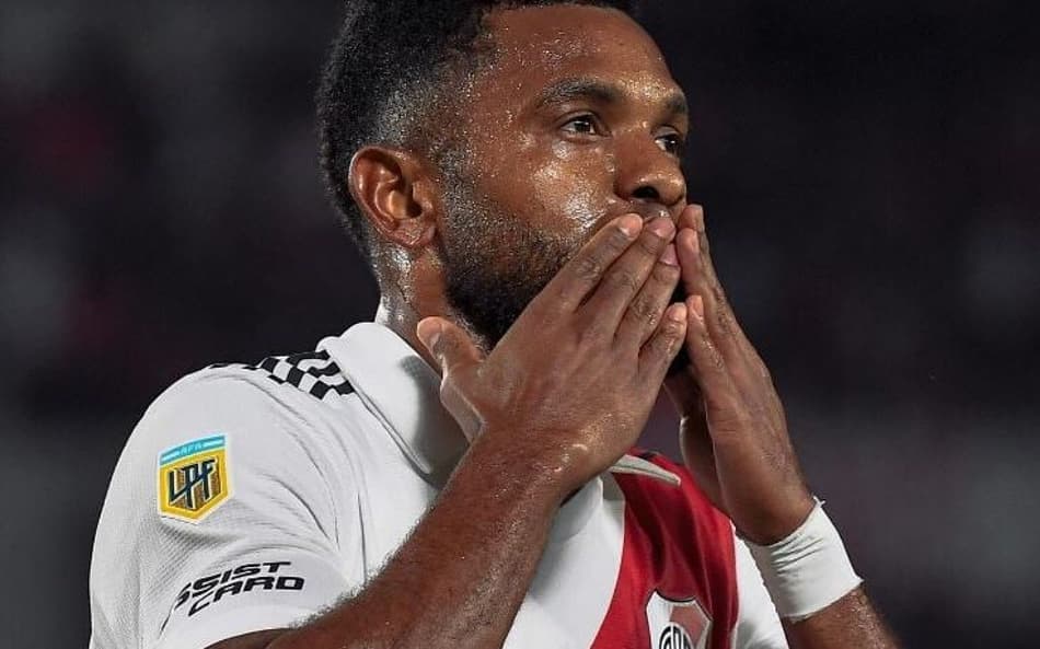 Borja entra em rota de colisão no River Plate; confira