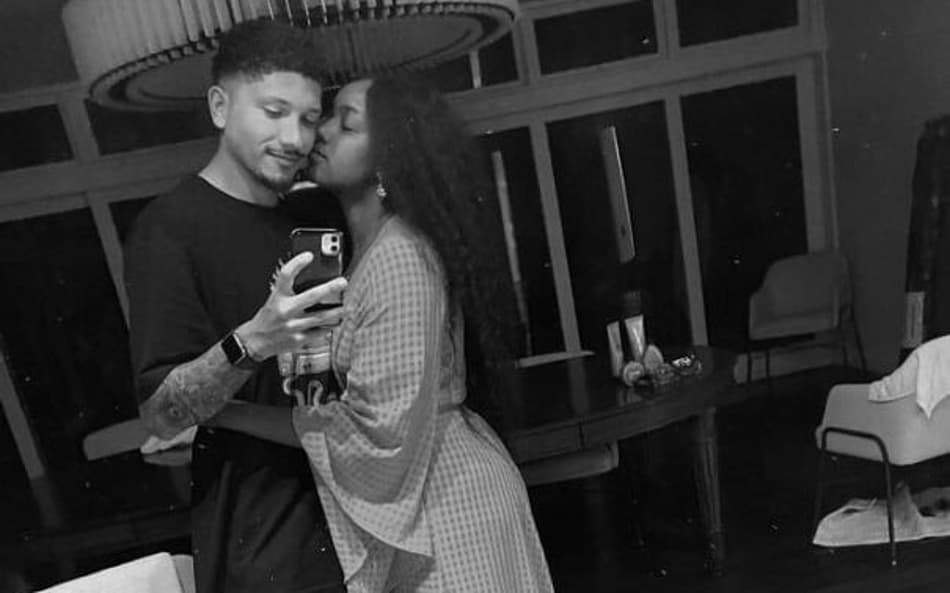 Iza descreve namoro com Yuri Lima como inspirador e se declara: ‘Amar de novo está sendo curativo’