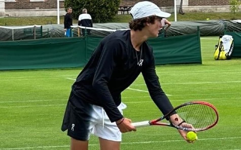 João Fonseca vai à final na grama de Roehampton e tenta maior título