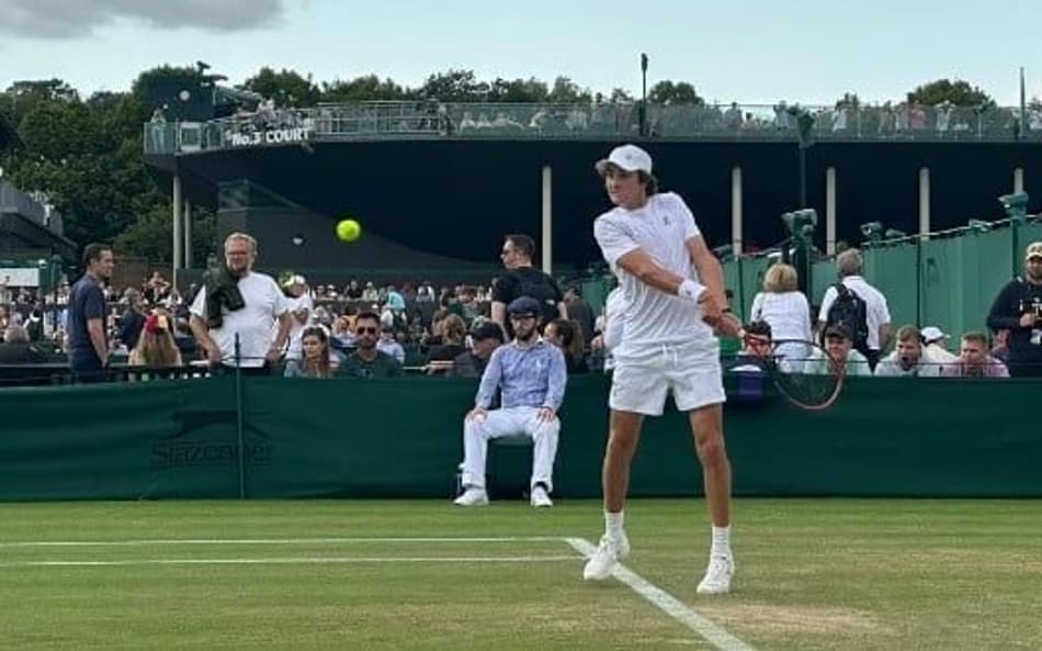 João Fonseca arrasa e vai às oitavas no juvenil de Wimbledon
