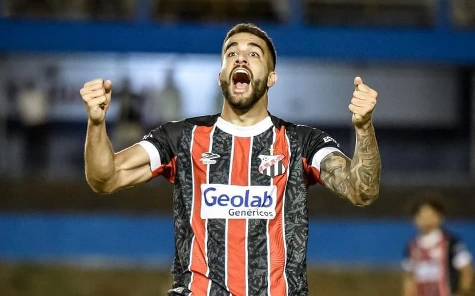 Zagueiro formado no Grêmio troca Brasil pelo futebol japonês