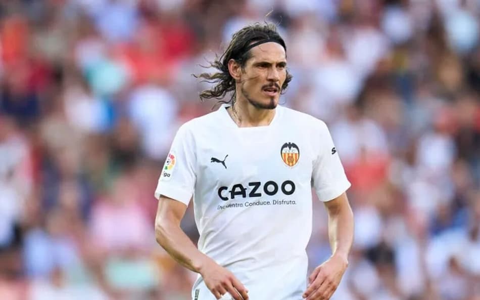 Cavani toma atitude inesperada com Valencia e Boca Jrs se anima
