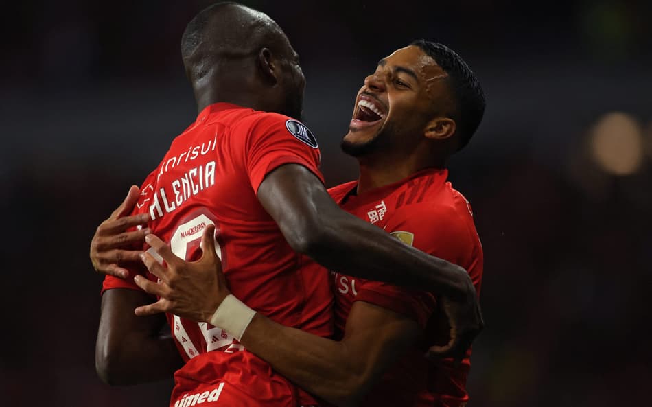 Valencia decide mais uma vez, Internacional vence o Bolívar e confirma vaga na semifinal da Libertadores