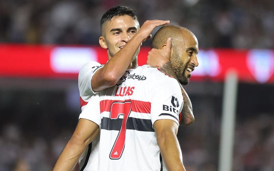 Herói da classificação do São Paulo, Lucas Moura fala sobre objetivos no clube