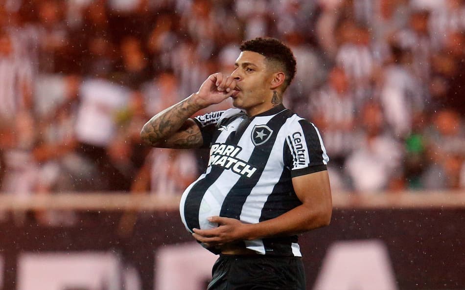 Luis Henrique vê Botafogo perto do título do Campeonato Brasileiro: ‘Tá cada vez mais próximo’