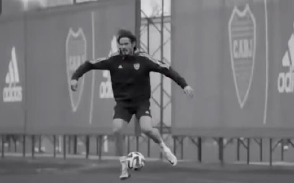 Cavani faz golaço em treino do Boca Juniors