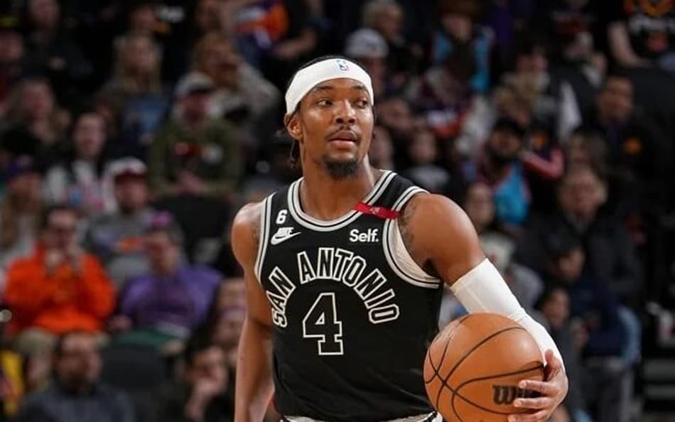 Jogador do Spurs leva suspensão na NBA