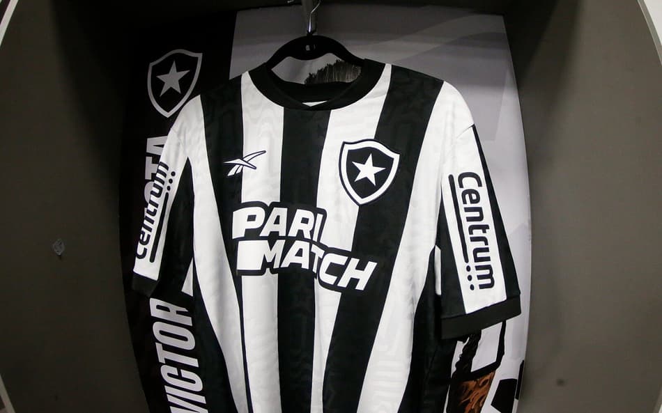 Na Justiça! Juíza determina que Botafogo estampe marca de universidade em seu uniforme