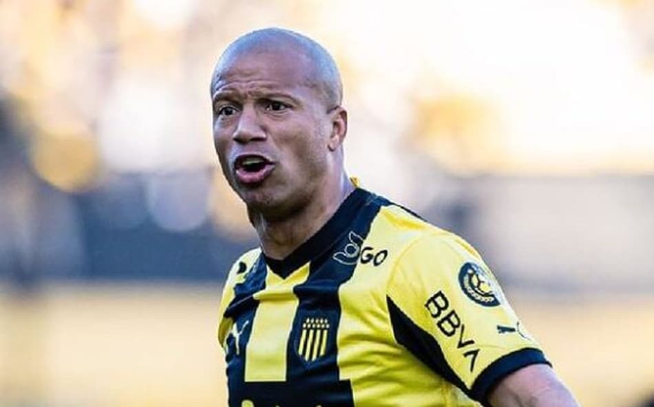 Campeonato Uruguaio: Peñarol tropeça e Boston River vence seu jogo