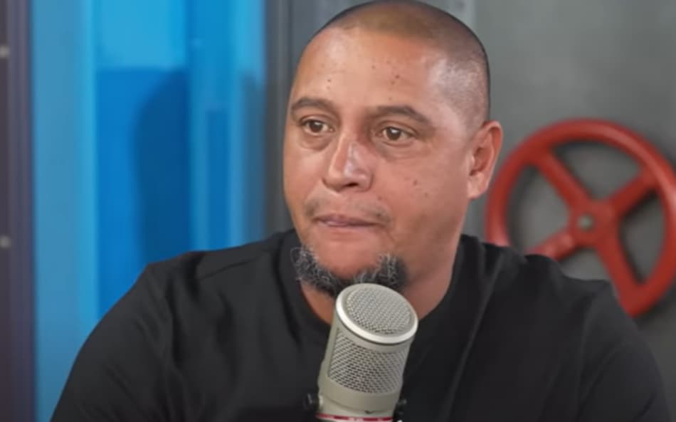 Roberto-Carlos-aspect-ratio-512-320