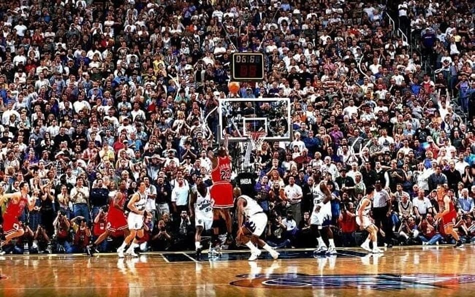 Torcedor do Utah Jazz recria momento de Michael Jordan na final da NBA