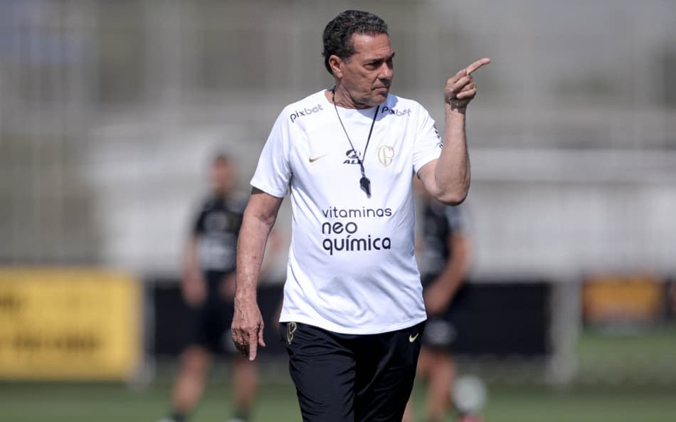 !AO VIVO! Assista à coletiva de Luxemburgo após eliminação do Corinthians na semifinal da Copa do Brasil