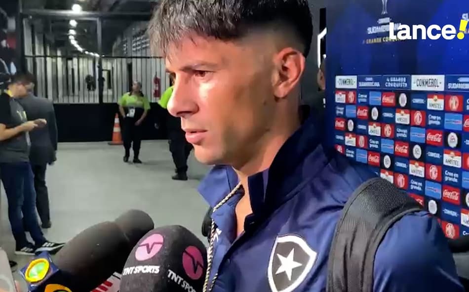Cuesta explica lance do gol sofrido pelo Botafogo: ‘Não consegui sair da bola’