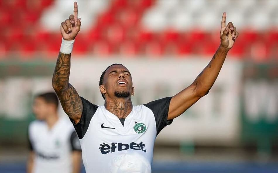 Emprestado pelo Santos, Rwan Cruz estreia com gol na Bulgária