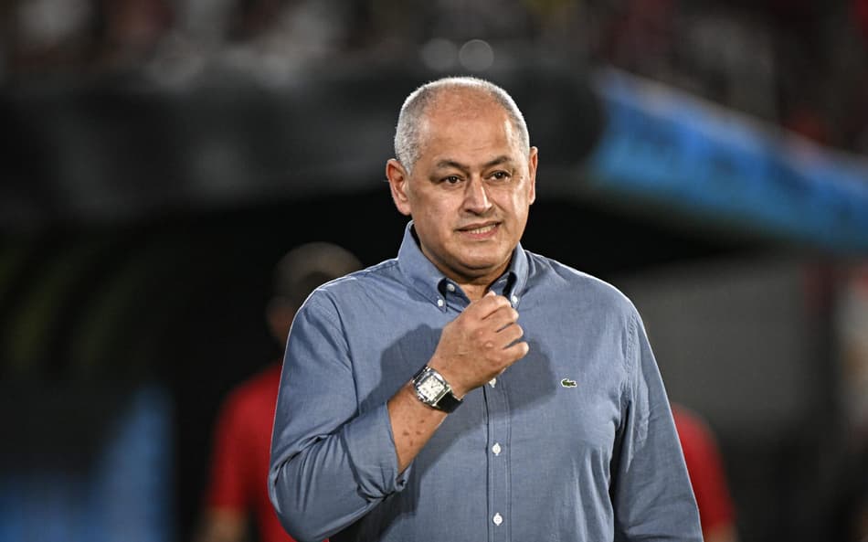 Técnico do Olimpia dá forte declaração antes do Fluminense