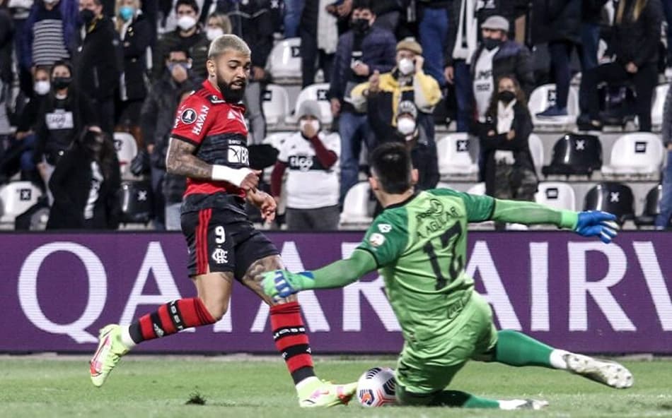 VÍDEO: Flamengo e Olimpia protagonizam duelo de carrossel de emoções na Libertadores; relembre histórico