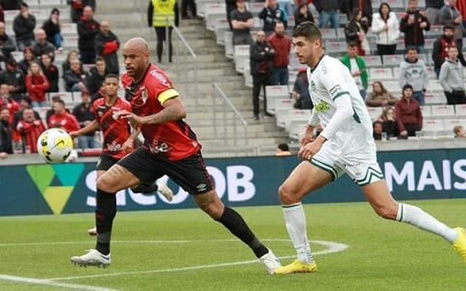 Goiás x Athletico-PR: odds, estatísticas e informações do jogo da 20ª rodada do Brasileirão