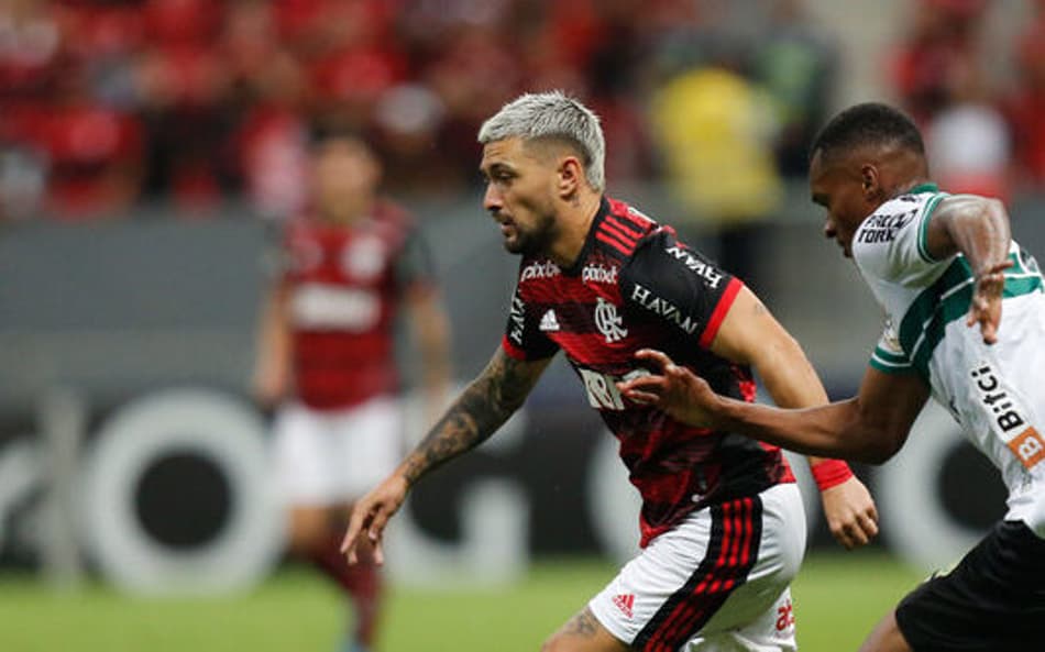 Brasileirão: como foram os últimos jogos entre Coritiba e Flamengo
