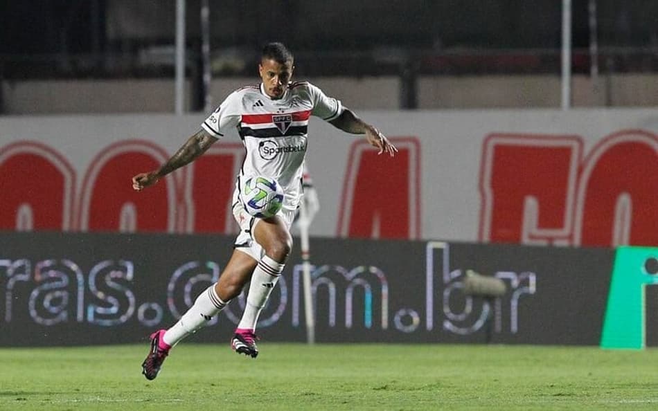 Diego Costa nega prioridades no São Paulo e explica empate com o Botafogo