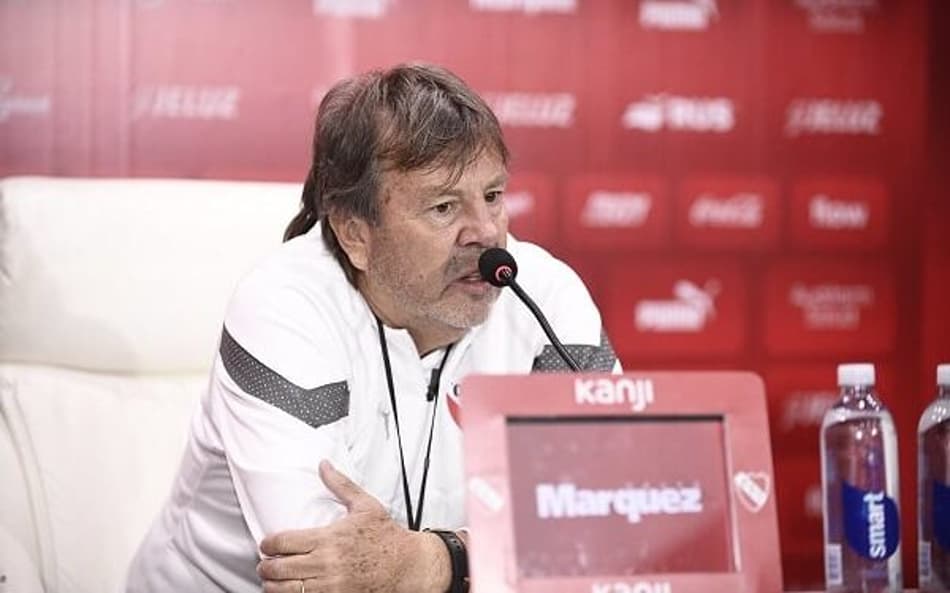 Técnico de gigante sul-americano pede demissão de forma inesperada