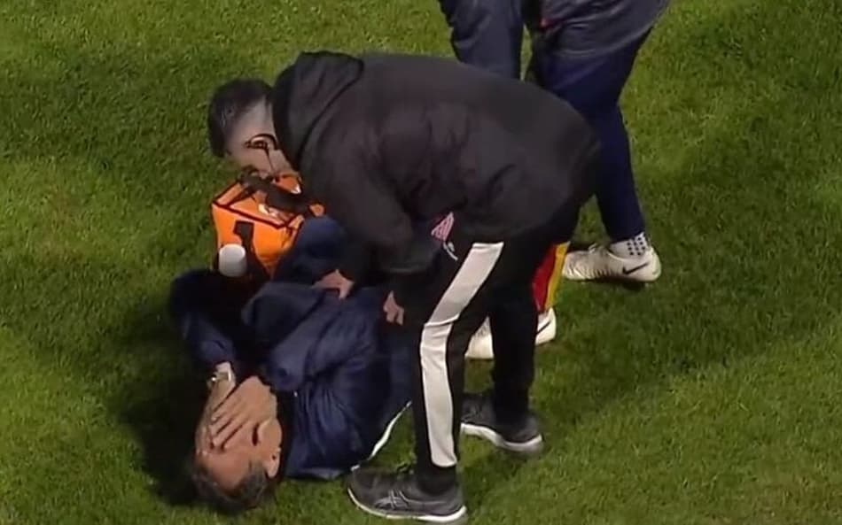 Médico na Argentina se machuca antes de atender jogador lesionado